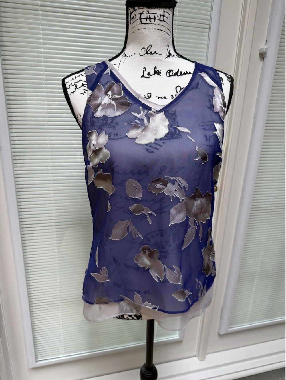 GORGEOUS Vera Wang Sheer Cobalt Burnout Silver Metallic Tank. Size XS. NWOT